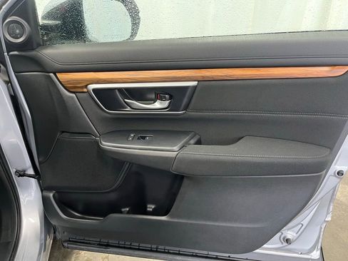 Used 2018 Honda CR-V EX image 11