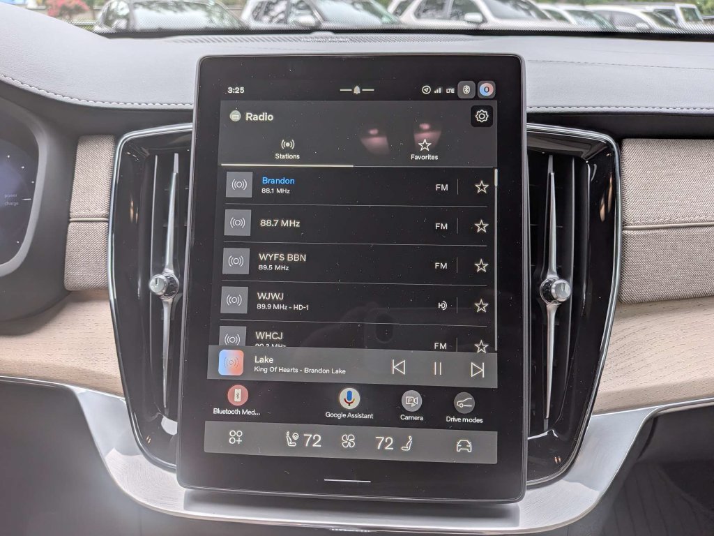 New 2027 Volvo XC90 T8 Plus AWD/4WD image 16