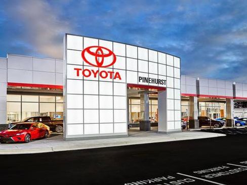 Certified 2022 Toyota RAV4 XLE Premium image 2