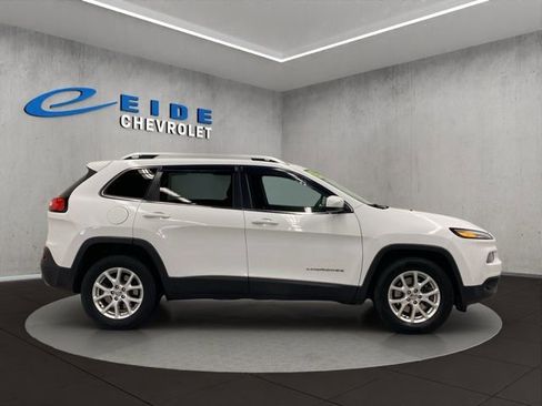 Used 2015 Jeep Cherokee Latitude w/ Cold Weather Group image 2