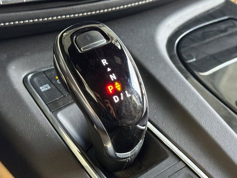 Certified 2024 Cadillac Escalade Premium Luxury image 30