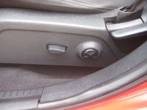 Used 2020 Dodge Journey SE w/ SE Popular Equipment Group FWD image 14
