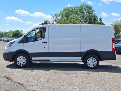 Used 2024 Ford Transit 250 Low Roof w/ Exterior Upgrade Package RWD image 4