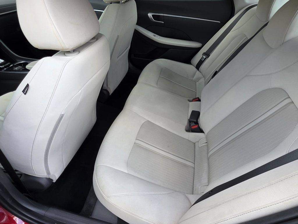 Used 2023 Hyundai Sonata SE FWD image 8