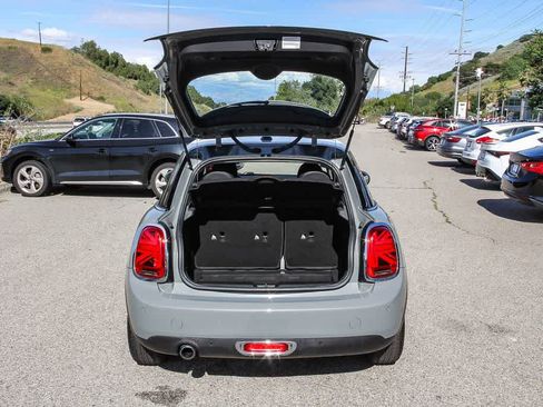 Used 2019 MINI Cooper 4-Door Hardtop w/ Premium Package FWD image 21