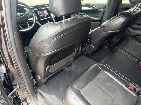 Used 2023 Jeep Grand Cherokee Altitude RWD image 20