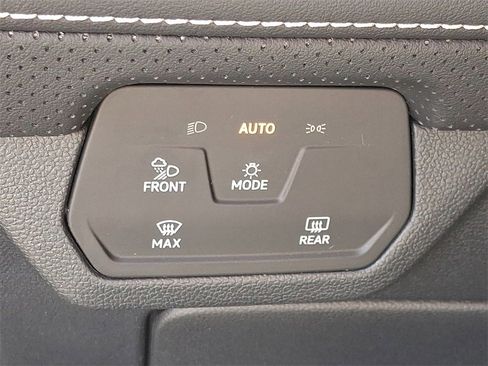 Used 2024 Volkswagen Atlas SEL Premium R-Line image 25