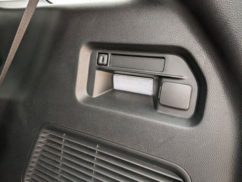 Used 2022 Ford Explorer XLT w/ Equipment Group 202A image 28