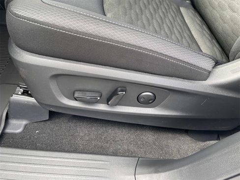 New 2025 Nissan Pathfinder SV image 24