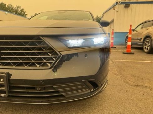 Used 2023 Honda Accord EX-L image 10