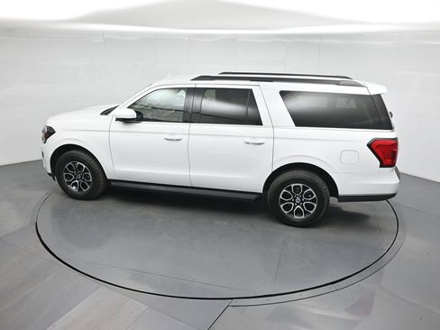 Used 2024 Ford Expedition Max XLT image 45