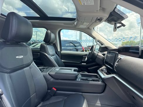 Used 2025 Ford Expedition Max Platinum w/ Driver's Package AWD/4WD image 16