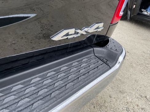 Used 2024 RAM 2500 Big Horn w/ Bed Utility Group image 13