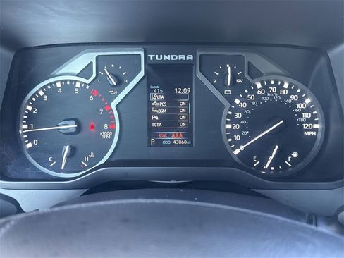 Used 2022 Toyota Tundra SR5 w/ SR5 Convenience Package image 14