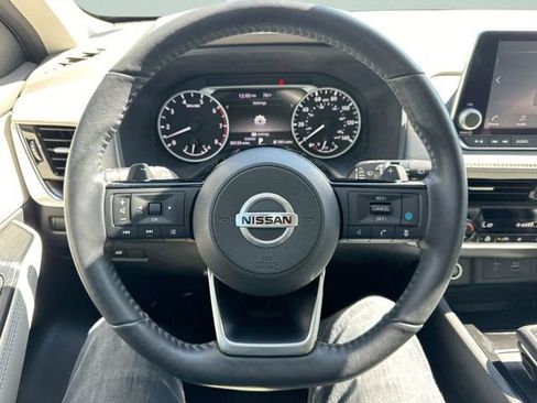 Used 2021 Nissan Rogue SV w/ Premium Package FWD image 25