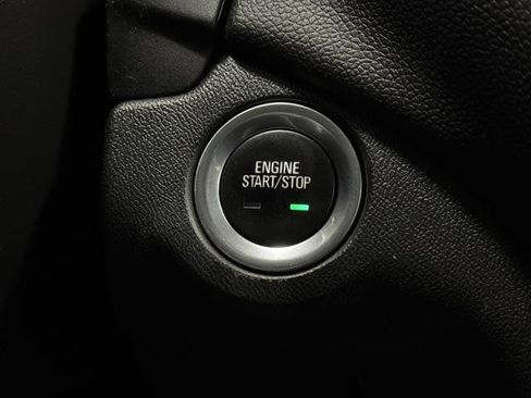 Used 2021 Chevrolet Equinox LT image 21