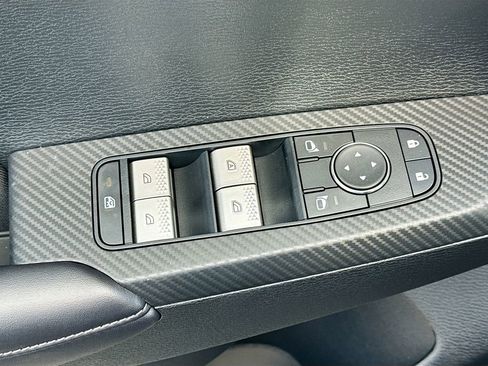 New 2026 Mitsubishi Outlander ES image 18