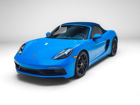 Used 2025 Porsche 718 Boxster GTS w/ Premium Package RWD image 2