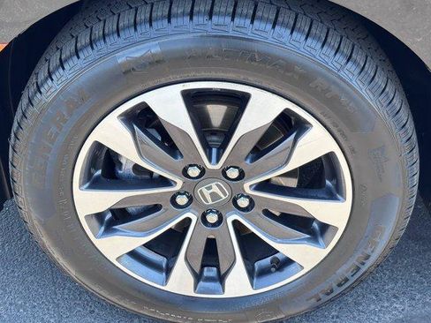 Used 2024 Honda Odyssey EX-L image 10