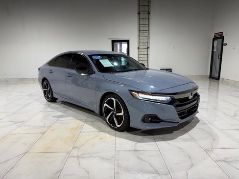 Used 2021 Honda Accord Sport image 3
