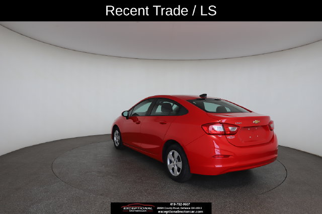 Used 2018 Chevrolet Cruze LS FWD image 12