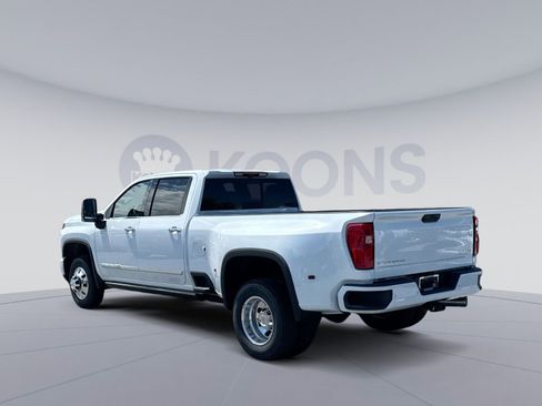 New 2026 Chevrolet Silverado 3500 High Country w/ High Country Premium Package AWD/4WD image 4