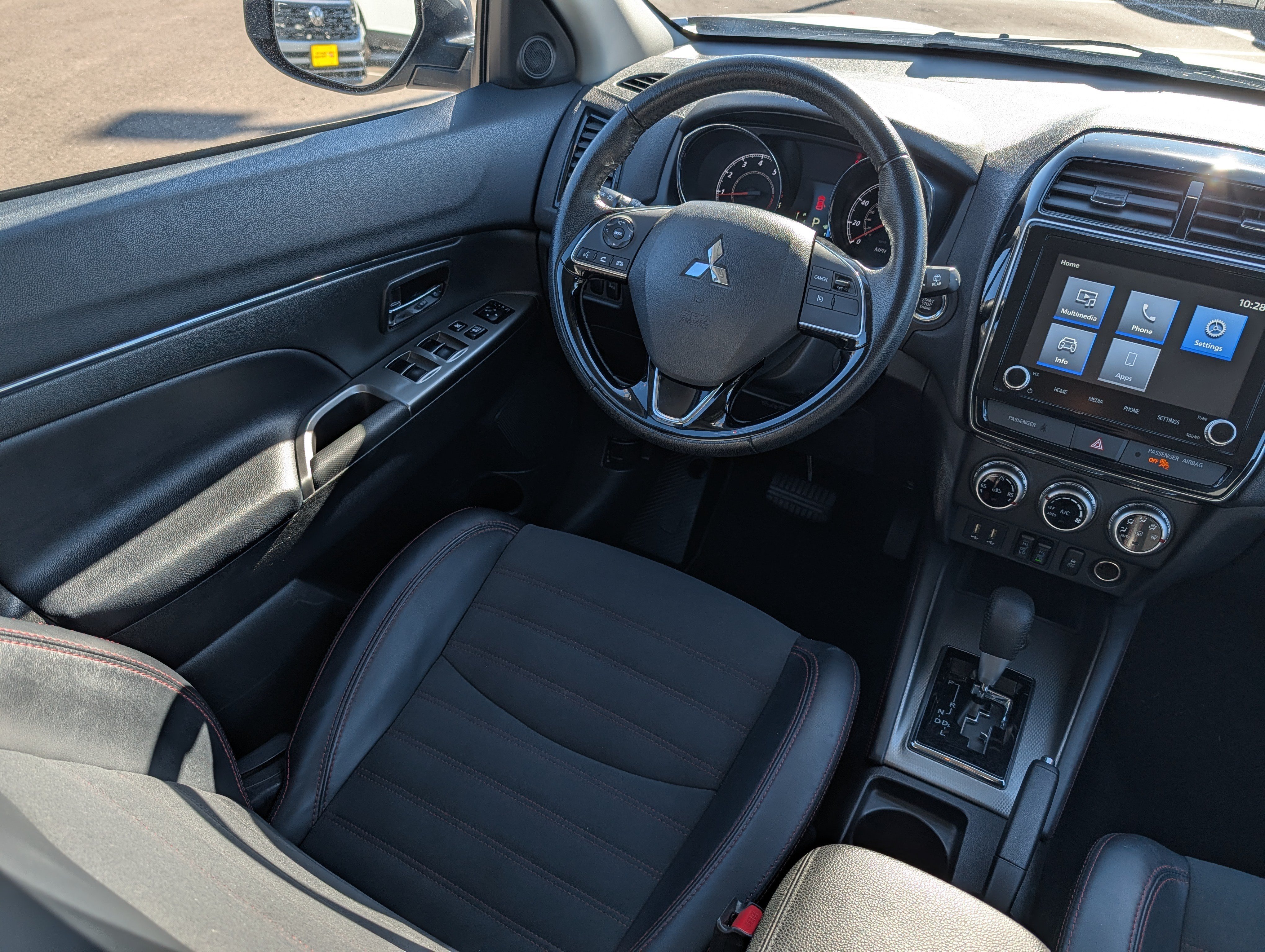 Used 2024 Mitsubishi Outlander Sport SE AWD/4WD image 9