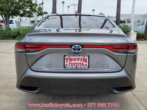 Certified 2022 Toyota Mirai w/ Advanced Technology Package RWD image 9