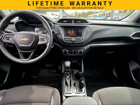 Used 2023 Chevrolet TrailBlazer LT FWD image 16