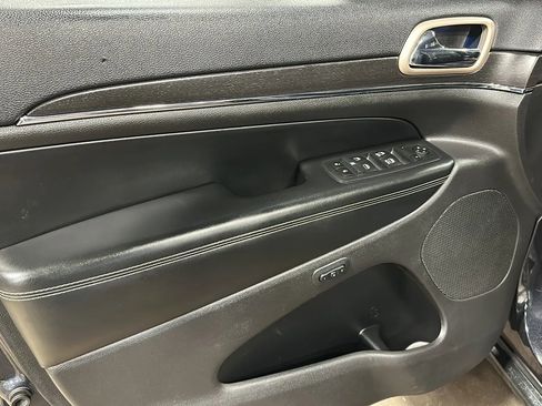 Used 2015 Jeep Grand Cherokee Limited image 10