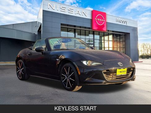Used 2024 MAZDA MX-5 Miata Grand Touring w/ Weather Package image 2