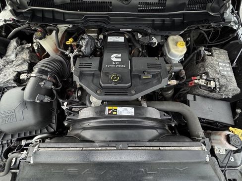 Used 2018 RAM 2500 Limited image 11