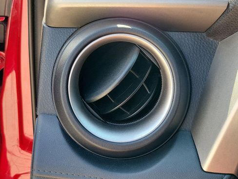 Used 2017 Toyota RAV4 LE image 30