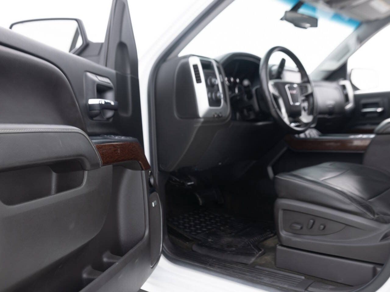 Used 2016 GMC Sierra 1500 SLT w/ SLT Premium Package AWD/4WD image 28