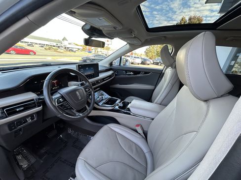 Used 2021 Lincoln Nautilus Reserve image 4