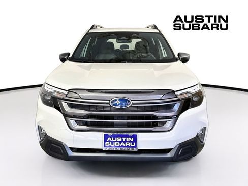 Used 2026 Subaru Forester Premium AWD/4WD image 3