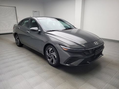 Used 2025 Hyundai Elantra Sport w/ Cargo Package FWD image 13