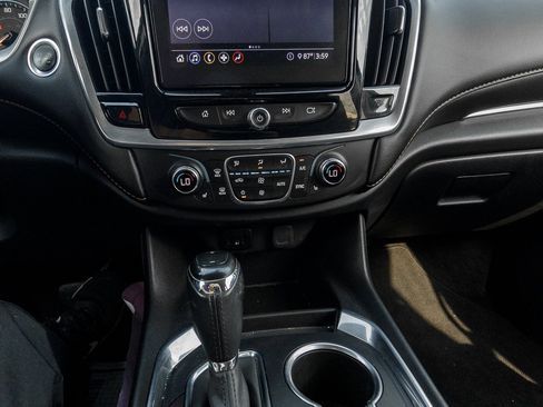 Used 2020 Chevrolet Traverse LT AWD/4WD image 11