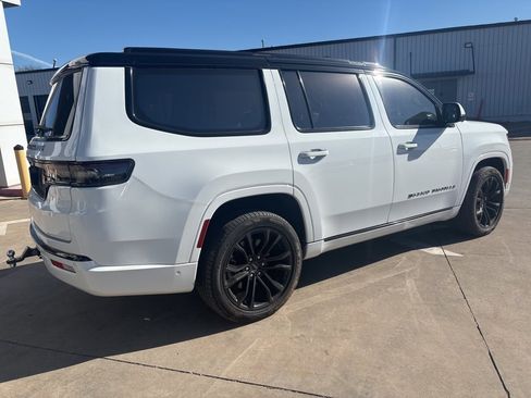 Used 2022 Jeep Grand Wagoneer Series II image 5