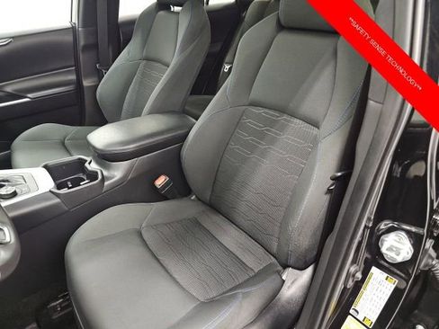 Used 2024 Toyota RAV4 SE image 15