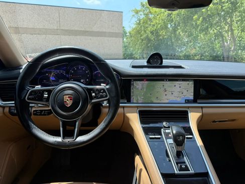 Used 2018 Porsche Panamera 4 AWD/4WD image 11