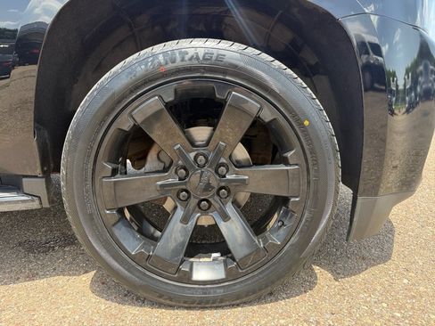 Used 2019 GMC Yukon SLT w/ Graphite Performance Edition AWD/4WD image 48