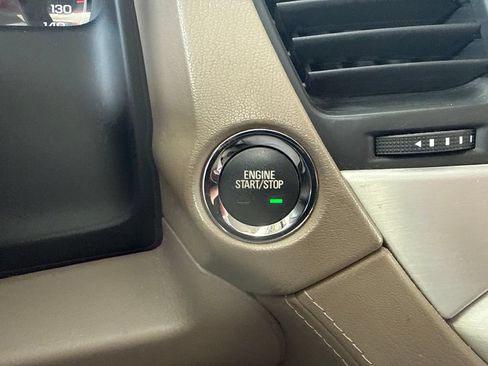 Used 2016 GMC Yukon SLT RWD image 21