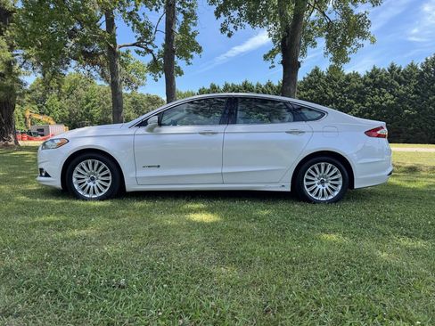 Used 2013 Ford Fusion SE FWD image 8