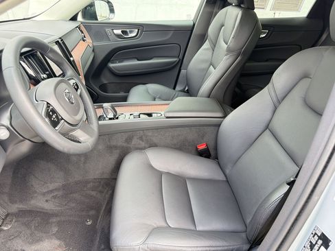 Used 2024 Volvo XC60 B5 Plus w/ Protection Package Premier AWD/4WD image 5