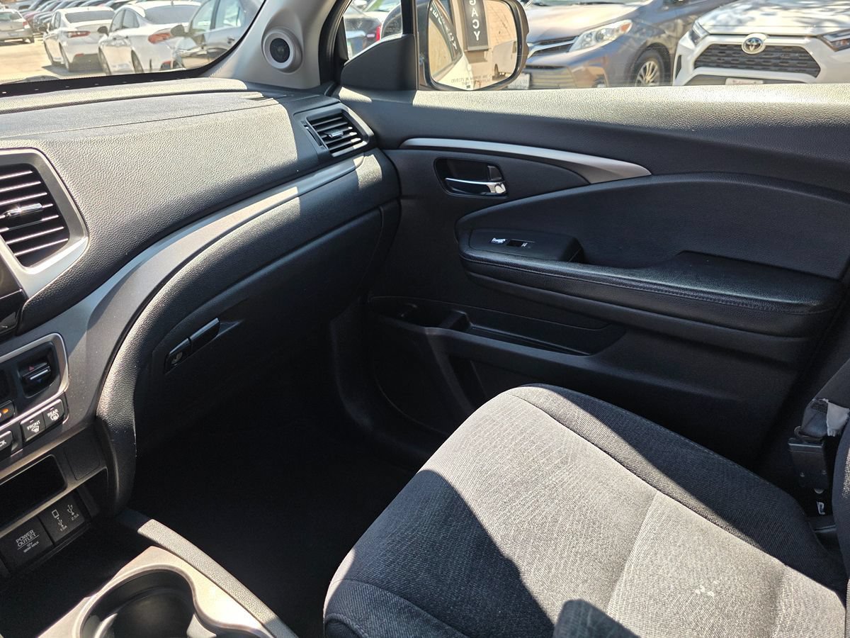Used 2017 Honda Pilot EX image 39