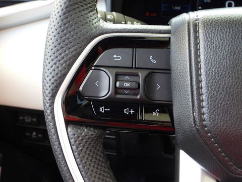 Used 2023 Toyota Sequoia Capstone AWD/4WD image 94