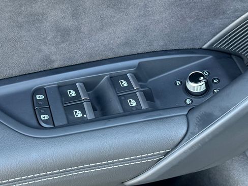 Used 2024 Audi Q5 e Prestige image 13