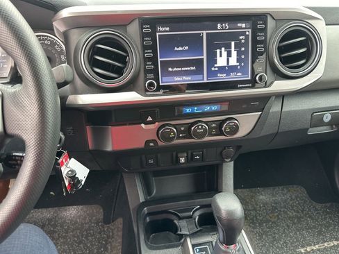 Used 2022 Toyota Tacoma SR5 RWD image 22