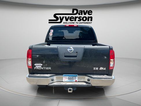 Used 2006 Nissan Frontier SE w/ (P01) Power Pkg AWD/4WD image 5